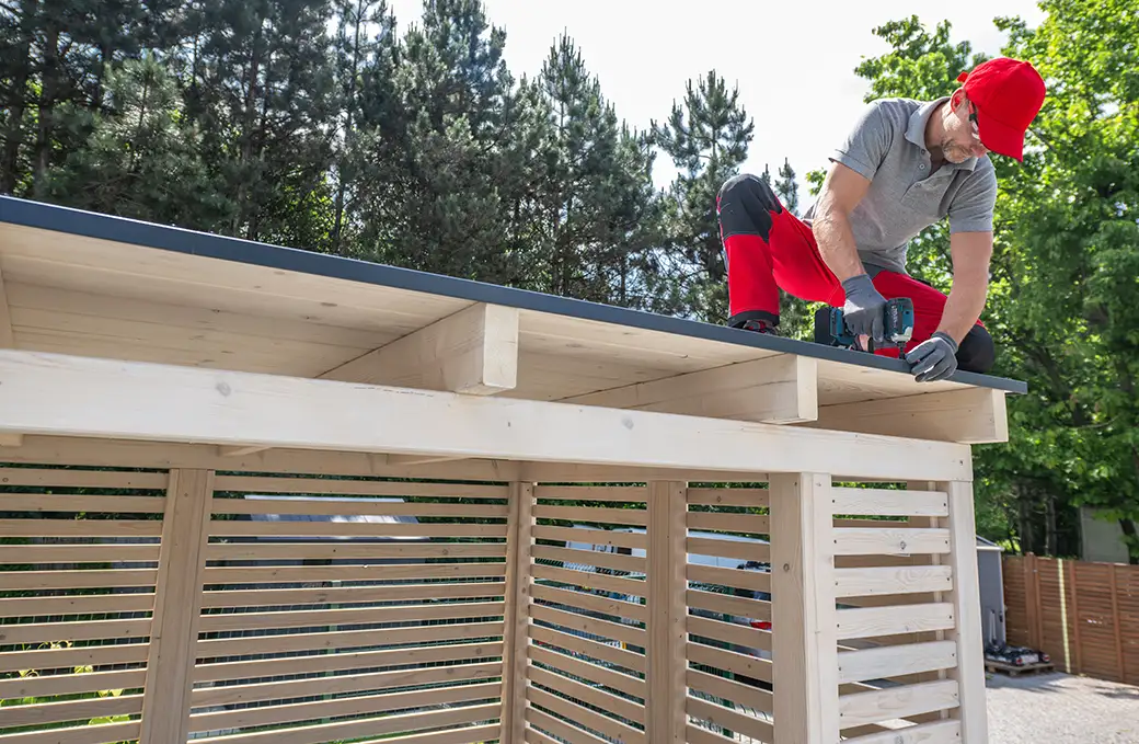 Pielęgnacja i konserwacja drewnianego domku ogrodowego – przedłuż jego żywotność